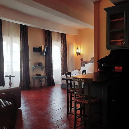 Mes A Moi In Pezenas - Appartements De Charme - Baignoire Balneo Exteriör bild