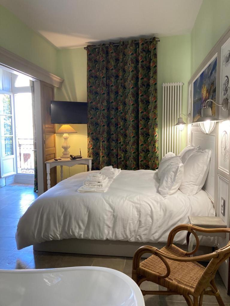 Mes A Moi In Pezenas - Appartements De Charme - Baignoire Balneo Exteriör bild