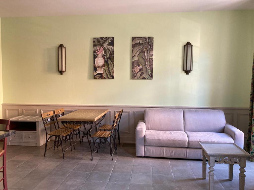 Mes A Moi In Pezenas - Appartements De Charme - Baignoire Balneo Exteriör bild