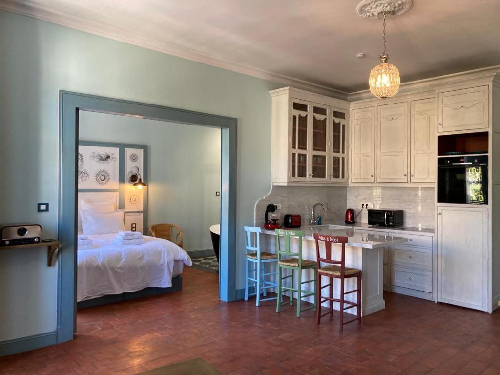Mes A Moi In Pezenas - Appartements De Charme - Baignoire Balneo Exteriör bild
